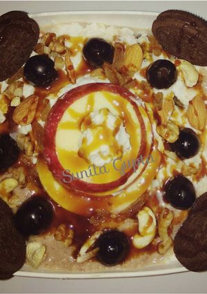 A picture of #RAMADAN                 Apple oreo dates pudding.