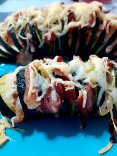 Una foto de Calabacín hasselback 🥒