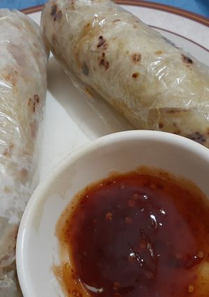 A picture of Chicken Roll paratha.