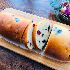 Dried Tomato and Black Olive Moist Bread A picture of Dried Tomato and Black Olive Moist Bread.