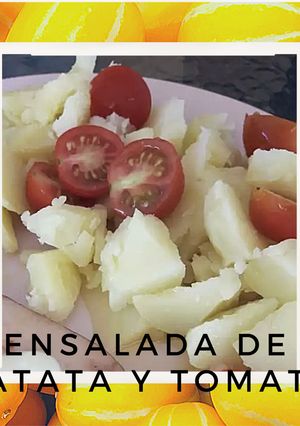 Una foto de Ensaladita de patatas y tomates cherry