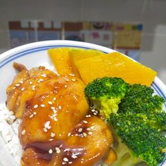 Chicken Teriyaki チキン照り焼き A picture of Chicken Teriyaki チキン照り焼き.