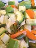 Ensalada Mixta con Lechuga, Vainitas, Zanahoria y Palta