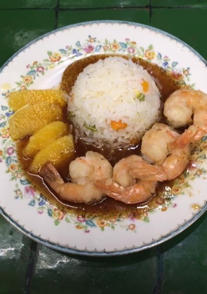 Una foto de Camarones a la naranja