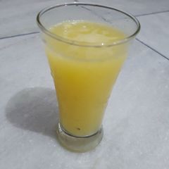 A picture of Fresh sweet mosambi/ sweet lime juice.