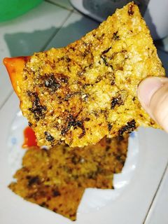 Hình của món Cơm cháy rong biển.