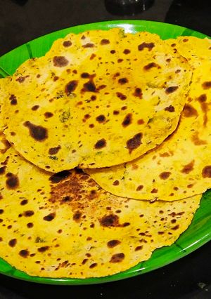 A picture of Gujrati Masala Khakra.
