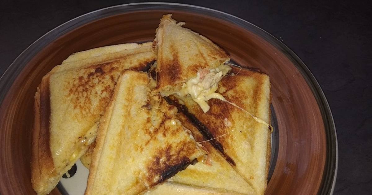 Chicken mayo and cheese sandwich Recipe by Sanele Makhoba - Cookpad