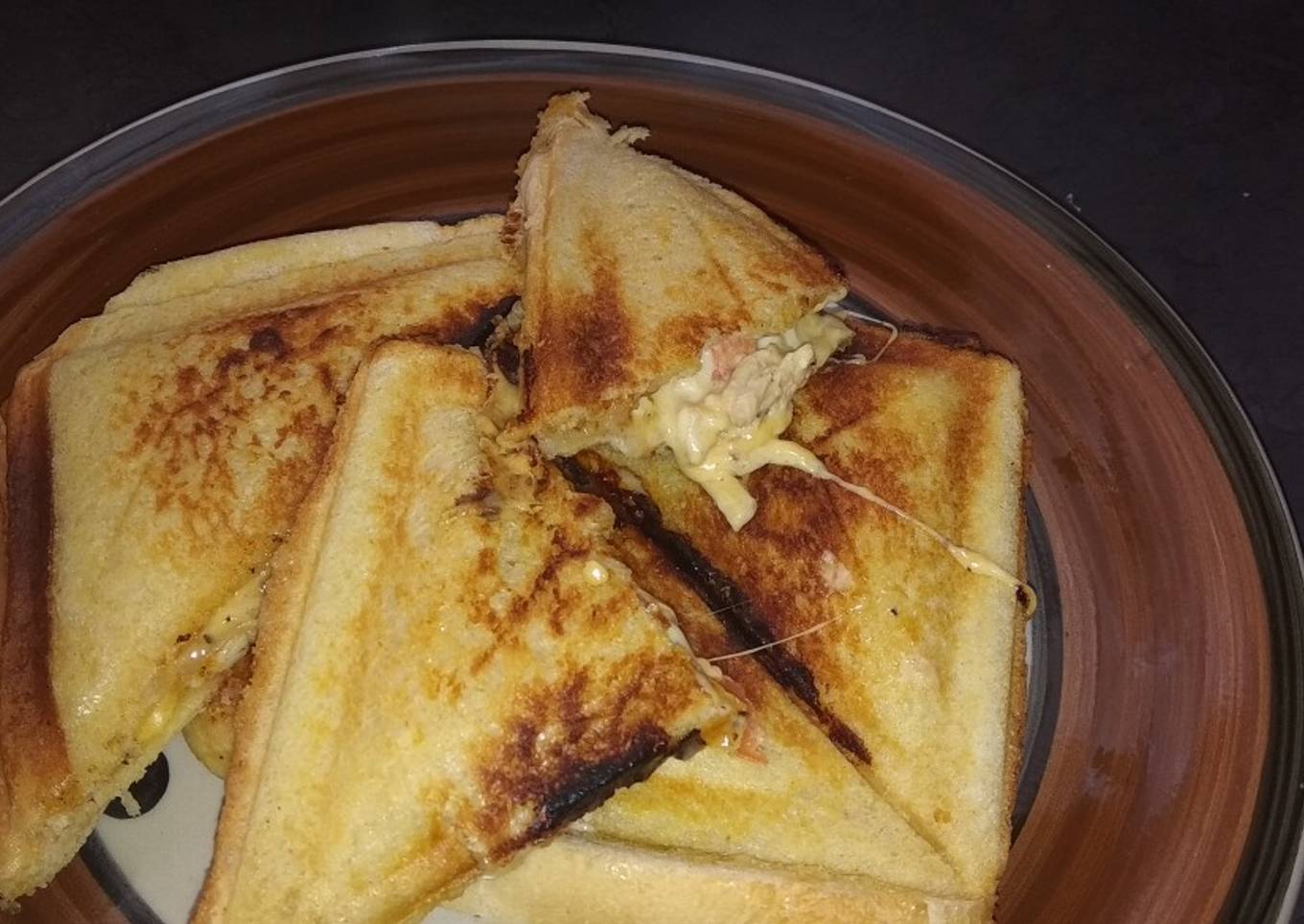 Chicken mayo and cheese sandwich