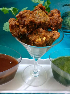 क्रिस्पी प्याज़ी मूंग बड़े (मंगोड़े) (Crispy pyazi moong bade (Mangode) recipe in hindi) रेसिपी मुख्य फोटो