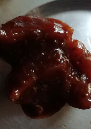 A picture of Lemon pickle.