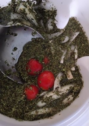 عکسی از دستور ترشی گوجه گیلاسی
