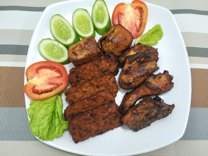 Bagaimana Menyiapkan Bacem Ayam Tahu Tempe, Enak