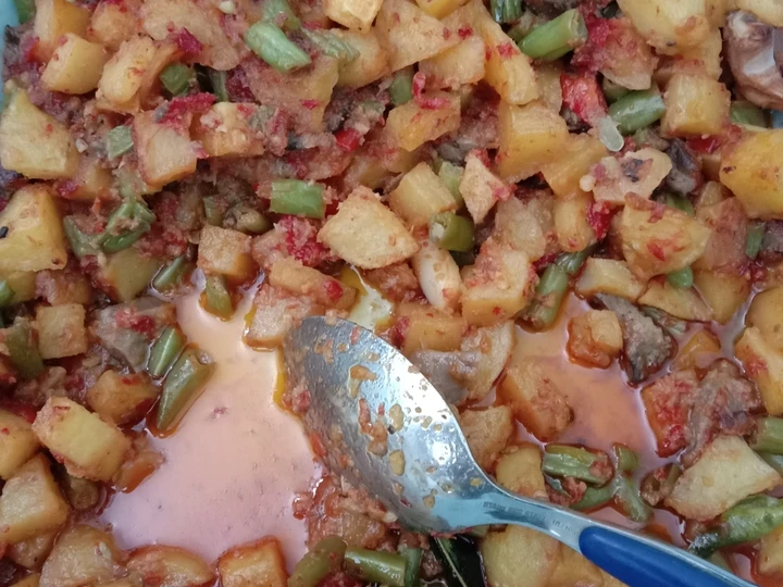Langkah Gampang Menyiapkan Resep Sambel goreng kentang ati buncis basah yang Sempurna Anti Ribet, Menggugah Selera