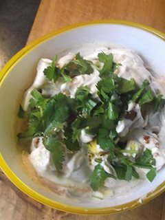 Foto principal de Ensalada picante de huevo y patata con perejil