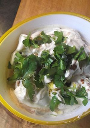 Foto principal de Ensalada picante de huevo y patata con perejil