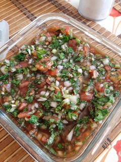 Una foto de Pebre con soya
