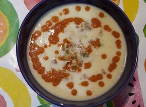Foto principal de Ajoblanco con germinado de fenogreco y salsa diablo
