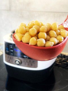 Una foto de Cocer garbanzos en olla FussionCook FC7 Smart