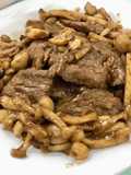 Stir Fried Beef with Shimeji Mushrooms