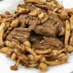 Stir Fried Beef with Shimeji Mushrooms A picture of Stir Fried Beef with Shimeji Mushrooms.