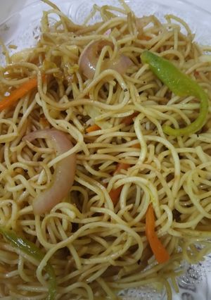 A picture of Chilli garlic noodles.