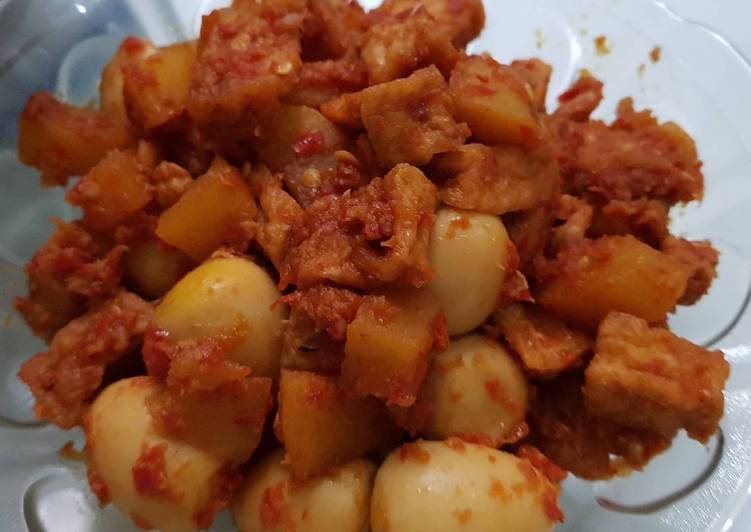 Balado puyuh tahu kentang