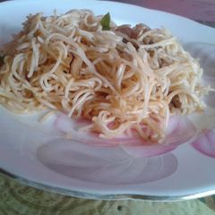 A picture of Garlic noodles.