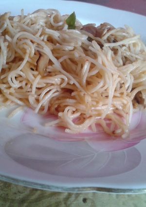 A picture of Garlic noodles.