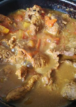 Una foto de Bistec de carne encebollado