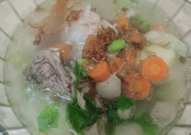 Cara Gampang Membuat Sup Tulang Ayam Favorit, Menggugah Selera