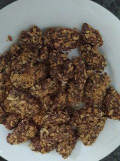 صورة لوصفة البقان المسكر بالقرفه والجوز والكاكاو 😋💜