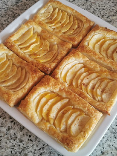 Una foto de Hojaldre de manzana fácil