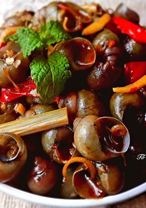 Hình của món ỐC gạo xào sả ớt.