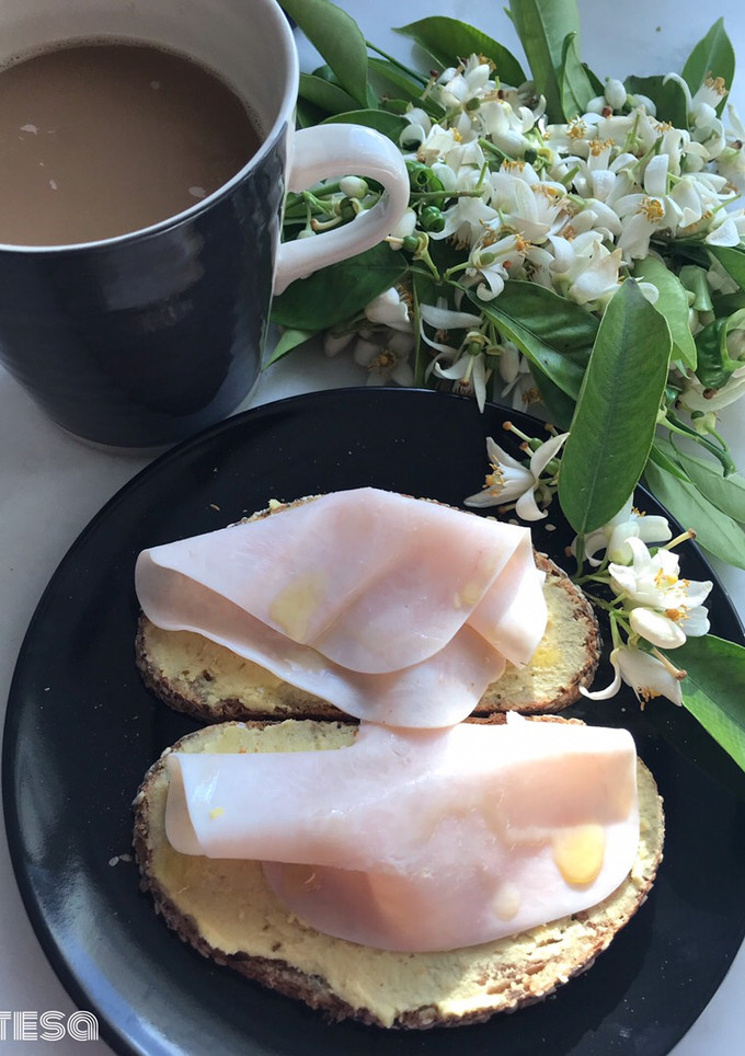 Una foto de Desayuno saludable 1, imitando a Marieta