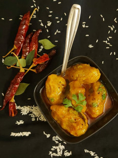 રસિયા મુઠીયા (Rasiya Muthia Recipe In Gujarati) રેસીપી મુખ્ય ફોટો