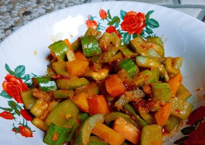 Resep Acar timun bumbu kuning oleh Rose - Cookpad