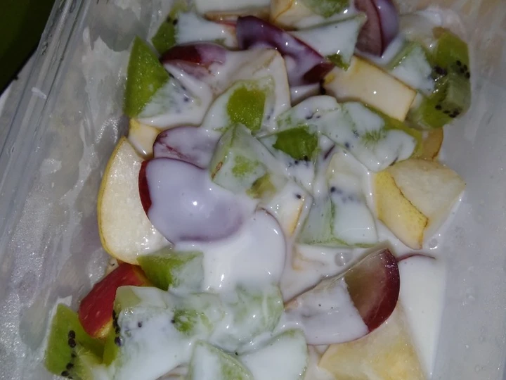 Cara Mudah Membikin Resep Salad Buah Yoghurt yang Enak Banget Anti Ribet, Lezat