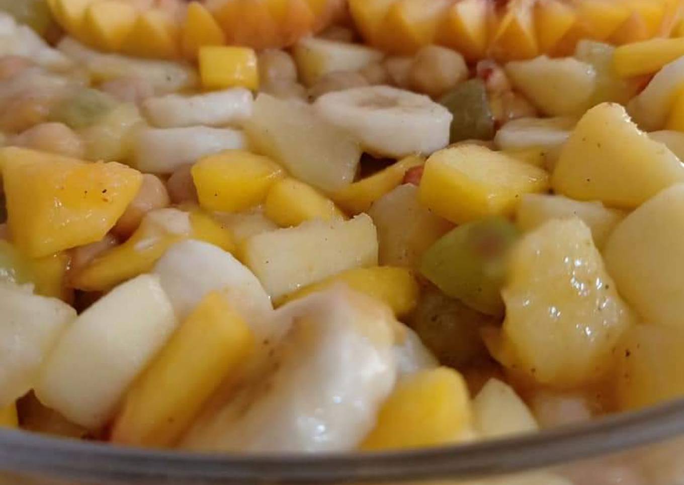 Ramadan Special Mix fruits with Chana Chaat