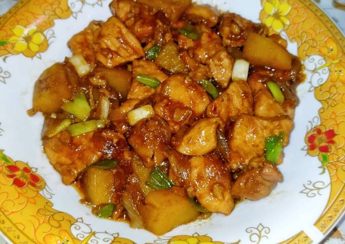 Bagaimana Menyiapkan 123. Ayam tumis bawang kentang yang Enak Banget