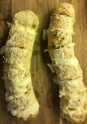 A picture of Brie Stuffed Garlic Bread.
