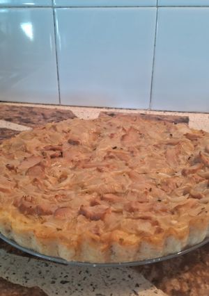Una foto de Tarta sin harina de cebollas y champiñones con masa de papas, arroz 🥔🧅🍄🍚