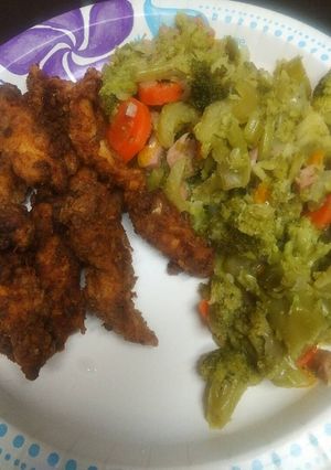 A picture of Eleven Herbs and Spices Chicken, Vegetables, and Ham Hash.