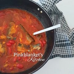 A picture of Canned Mackerel in Tomato Sauce.