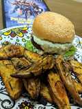 "Loucademia de Polícia" (Fast food vegano/ Hambúrguer vegano)