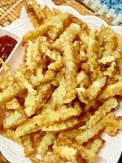 صورة لوصفة بطاطا مقرمشه (مضمونه ١٠٠%)🥔🥔
