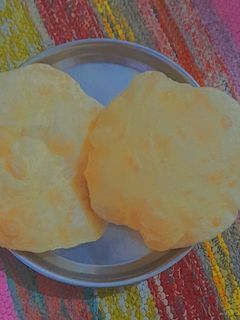 छोले भटूरे (chole bhature recipe in Hindi) रेसिपी मुख्य फोटो