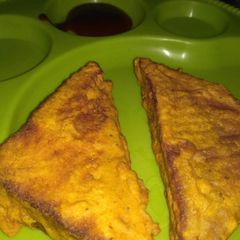 A picture of Bread pakora.