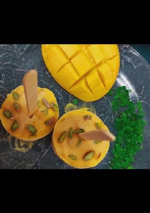 मैंगो आइसक्रीम(Mango Ice Cream Recipe in hindi) रेसिपी मुख्य फोटो
