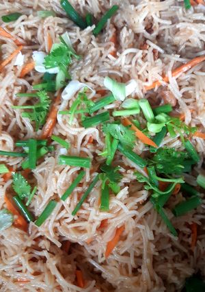 รูปของ ผัดขนมจีนจากน้ำมันขาหมู Somen Stirfried Brasied Pork Excess Oil